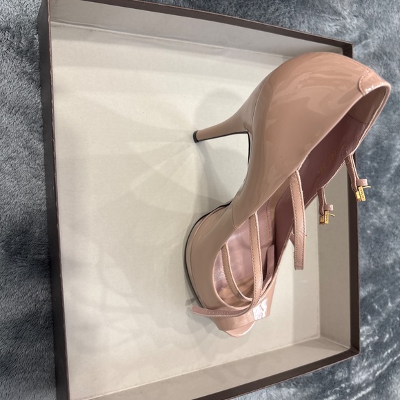 GUCCI Vernice Crystal DK CIPRIA Platform Pumps Size 38 1/2 - Picture 5 of 9